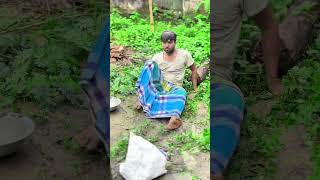ভিক্ষা করতে গিয়ে গরিবের অবস্থা