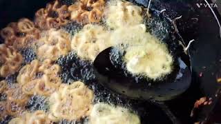 মাইজদী হালিম মামার মাথা নষ্ট জিলাপি !! Must try jilapi at maijdi !!  jubo official