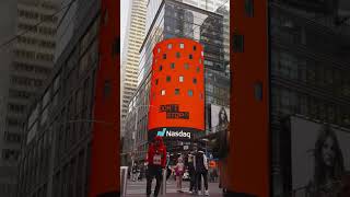 Sandisk Takes Over Nasdaq Tower in Times Square