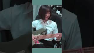 チェンソーマンのOP を弾く人（KICK BACK - 米津玄師）