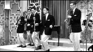 Freddie Bell & The Bell Boys - Giddy Up Ding Dong (1956)