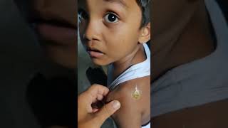 কাউৰী হাগিচে গাত,,কি