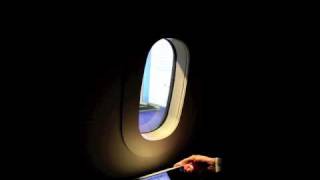 Paris Air Show - Boeing 787 window shade demo by PPG