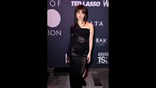 Watch Jenna Ortega Dance to Pink Floyd's "Money" with Elegance & Spontaneity | Viral Performance 202