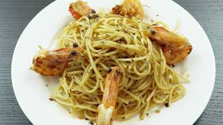 Roasted garlic spaghetti with buttery grilled shrimps - EXTREMELY tasty pasta recipe + mild spicy