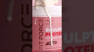 Yum yum shake #productvideography #productvideo #commercialvideos #proteinshake #collagenpowder