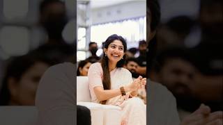 Saipallavi cute smile status video #saipallavi#saipallavi4kstatus #saipallavijm#shorts#song#newsong🥰