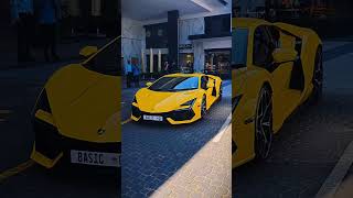 Unleashing the Hybrid Beast: Lamborghini Revuelto Action!