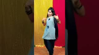 2.5 lakh ka suit #18lakhsong #viral #trendingdance #shorts #haryanvisong #gold18lakhka