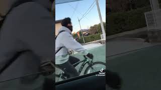 【衝撃】冷えた川に転落！「撮れてないから、もう一回やって！」女にカメラで撮影されることで、調子に乗った男が側方倒立回転を大爆笑！ #迷惑   #東京 #日本 #shorts