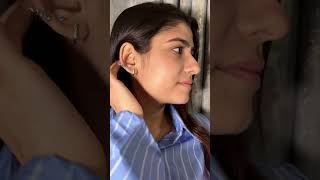 Ear game or the Ring stack? 👇#StarsAndVogue #JewelryGoals #EverydayGlam #effortlesselegance #ootd