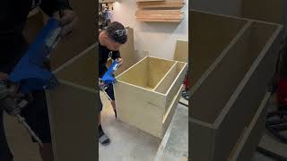 キャビネット作りに便利なボタン！#木工 #木工品 #DIY #構築 #デザイン #キ​​ャビネット