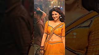 Sreeleela Ravi Teja Dance 💞 Thalapathy Vijay Cute Reaction 🤩#shorts #thalapathyvijay #sreeleela