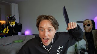 you pick the horror game... I try to SURVIVE