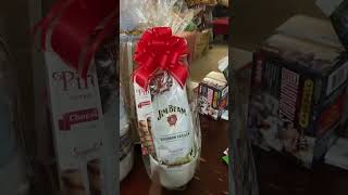 Last minute Holiday Gifts- Coffee Gift Tower #viralvideo #gift #diycrafts #holiday #giftbasketideas