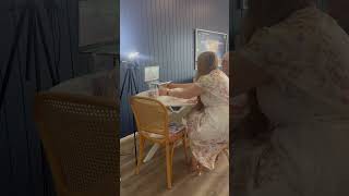 テレビに出ているのは私です