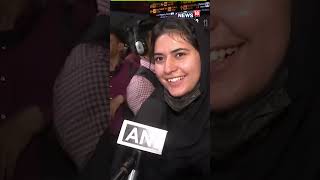 紛争に見舞われたイランから避難したインド人学生がインド政府に感謝の意を表す N18S