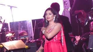 Sunn Raha Hai Na Tu Shreya Ghoshal Live (Aashiqui 2)