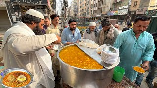 PUNJABI Breakfast 😍 CHEAPEST Lahori STREET Food | Chanay | Chicken Chickpeas | PAKISTAN Street Food