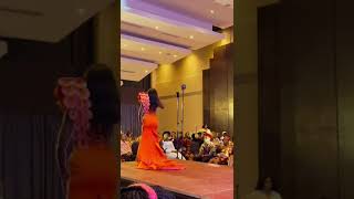 When a random audience hits the stage. #fashion #fashionstyle #fashiontrends #runwayshow #model