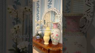 For the women who are OVER beige everything…#antiquelovers #wallpaperinspiration #vibrantspaces