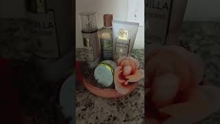 Gift Concept- Inexpensive #giftideas #giftbasketideas #dollartree