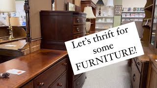 Thursdays are for THRIFTING! 🎊