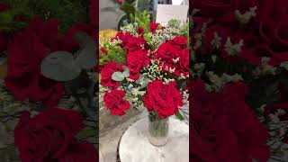 Scarlet serenity #flowers #red #wedding #creative