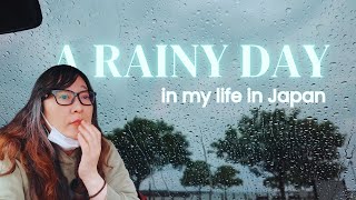 日本で未亡人となった母親の人生における雨の日