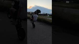 Getting one handers down #razormx650 #coldstart_media #wheeile #razor #surron #ebike #wheelie