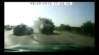 Watch NEW scary fast car accident in Russia 2013 EXTREM - Amazing Car Accident Videos