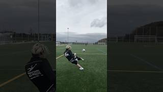 No physics.     #GoalkeeperSkills #NoPhysicsSaves #CrazyGKMoves #FootballGoalkeeper