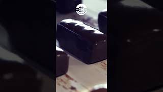 Crafting Chocolate From Home Kitchens to Global Factories #chocolate #chocolatebar #makingchocolate