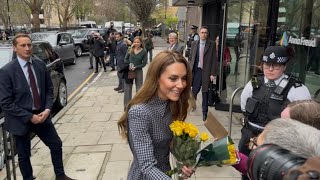Heartwarming Moment Princess Catherine Runs Over to Receive Flowers ❤️ 