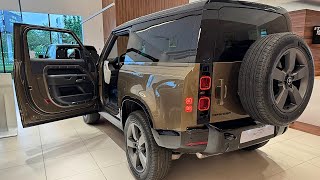 2025 Land Rover Defender 90 - Interior and Exterior Details