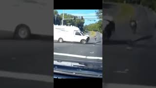 ビックリ　ドッキリ　仰天　動画