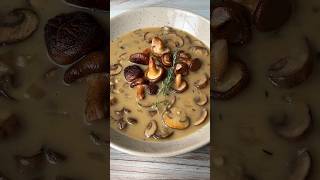 200 Calorie Cream of Mushroom Soup 😱 #soup #mushroom #shortscooking